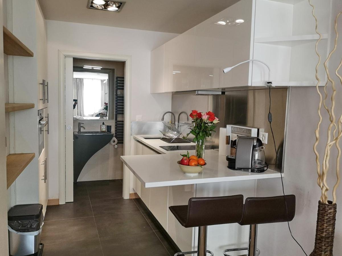 Le Cinquante Quatre Apartment Perroy Exterior photo